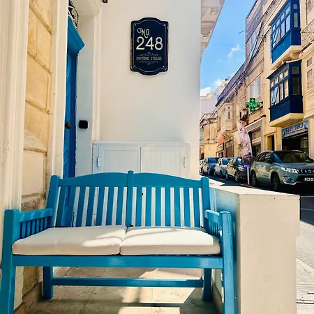 248 Boutique Studios, Boutique Hotel,