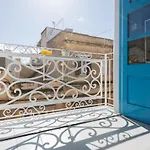 248 Boutique Studios, בית הארחה סליאמה