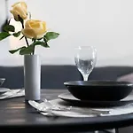 בית הארחה 248 Boutique Studios,