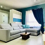 248 Boutique Studios, בית הארחה 4*