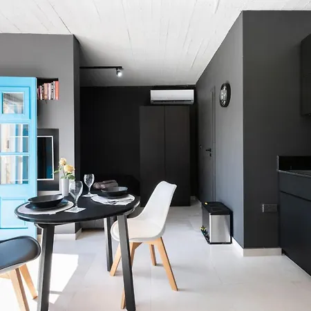 248 Boutique Studios, Boutique Hotel,