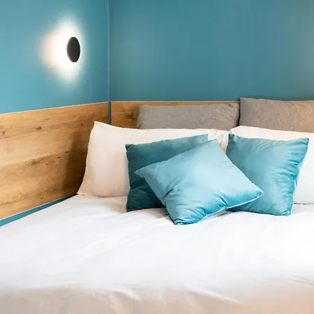 248 Boutique Studios, Affittacamere
