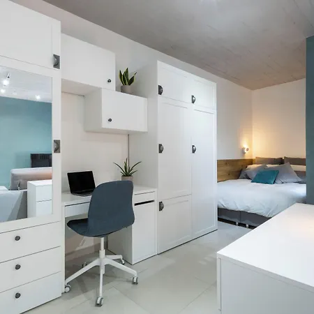 248 Boutique Studios, Konukevi Sliema