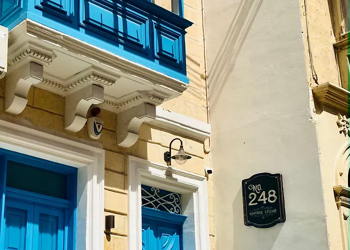 248 Boutique Studios, Pensionat