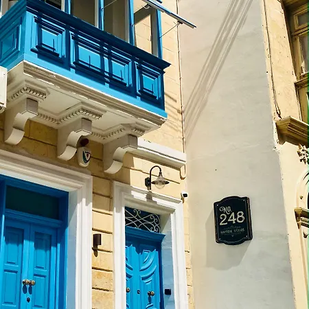 248 Boutique Studios, 게스트하우스